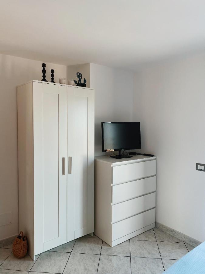 Terrazza Delle Rose Lägenhet Nettuno Exteriör bild